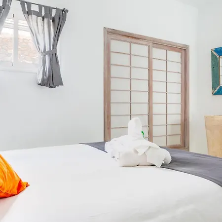 Palacio And Yurt - 2 Pools - Hot Tub - Fantastic Sea Views