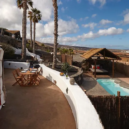 Palacio And Yurt - 2 Pools - Hot Tub - Fantastic Sea Views Табайеско