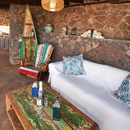 Palacio And Yurt - 2 Pools - Hot Tub - Fantastic Sea Views * Табайеско