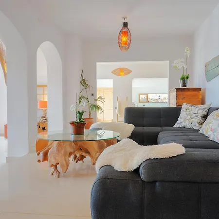 Вилла Palacio And Yurt - 2 Pools - Hot Tub - Fantastic Sea Views