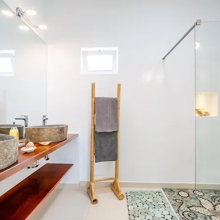 Вилла Palacio And Yurt - 2 Pools - Hot Tub - Fantastic Sea Views