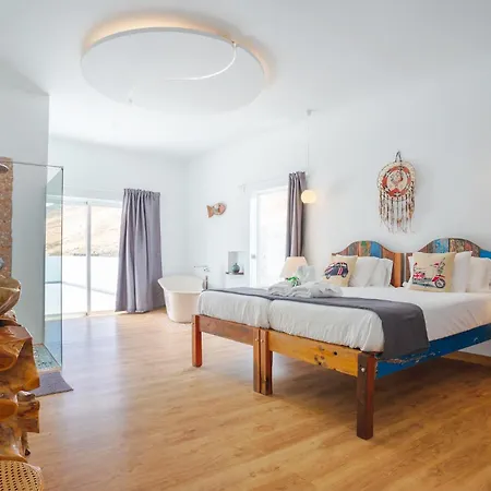 Palacio And Yurt - 2 Pools - Hot Tub - Fantastic Sea Views Табайеско