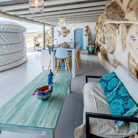 Palacio And Yurt - 2 Pools - Hot Tub - Fantastic Sea Views Вилла