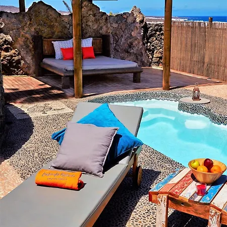 Vila Palacio And Yurt - 2 Pools - Hot Tub - Fantastic Sea Views Tabayesco