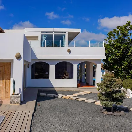 Palacio And Yurt - 2 Pools - Hot Tub - Fantastic Sea Views Vila