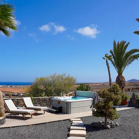 Vila Palacio And Yurt - 2 Pools - Hot Tub - Fantastic Sea Views Tabayesco