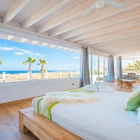 Palacio And Yurt - 2 Pools - Hot Tub - Fantastic Sea Views Vila