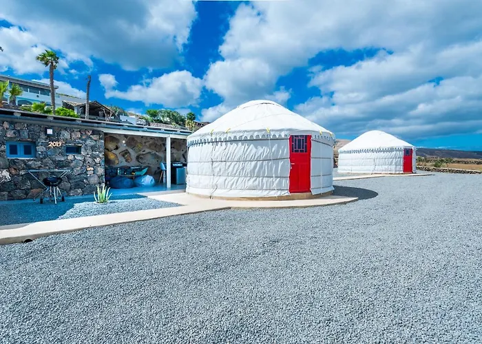 Palacio And Yurt - 2 Pools - Hot Tub - Fantastic Sea Views 别墅 *